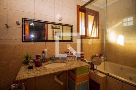 Casa de condomínio à venda com 288m², 3 quartos e 3 vagas Casa de condomínio à venda com 288m², 3 quartos e 3 vagasBanheiro da Suíte