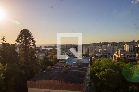 Casa de condomínio à venda com 288m², 3 quartos e 3 vagas Casa de condomínio à venda com 288m², 3 quartos e 3 vagasVista