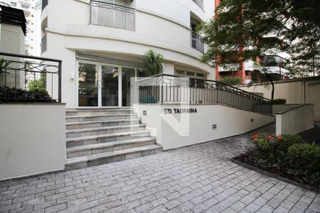 Apartamento à venda com 46m², 1 quarto e 2 vagasEntrada