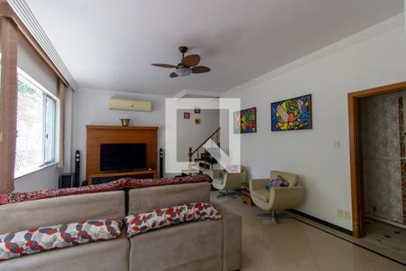 Apartamento para alugar com 320m², 3 quartos e 3 vagas Apartamento para alugar com 320m², 3 quartos e 3 vagasSala 2º Andar