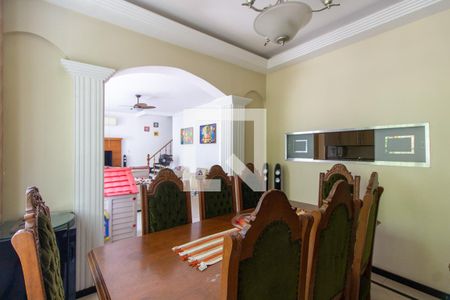 Apartamento para alugar com 320m², 3 quartos e 3 vagas Apartamento para alugar com 320m², 3 quartos e 3 vagasSala 2º Andar