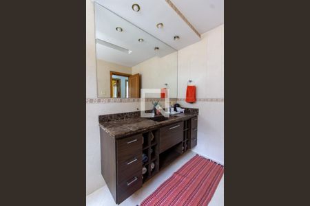 Apartamento para alugar com 320m², 3 quartos e 3 vagas Apartamento para alugar com 320m², 3 quartos e 3 vagasBanheiro Hall Quartos 3º Andar