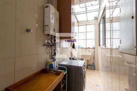 Apartamento para alugar com 320m², 3 quartos e 3 vagas Apartamento para alugar com 320m², 3 quartos e 3 vagasÁrea de Serviço 2º Andar