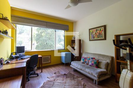 Apartamento para alugar com 320m², 3 quartos e 3 vagas Apartamento para alugar com 320m², 3 quartos e 3 vagasQuarto 2 3º Andar