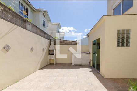 Casa à venda com 185m², 3 quartos e 2 vagasQuintal
