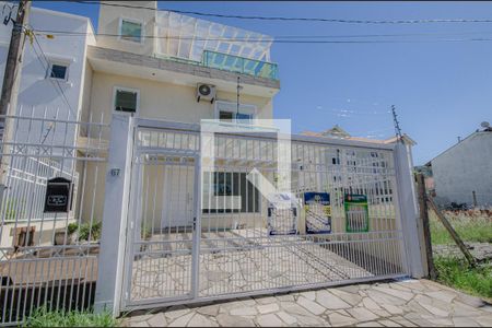Casa à venda com 185m², 3 quartos e 2 vagasFachada