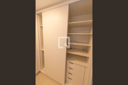 Apartamento para alugar com 75m², 2 quartos e 2 vagas