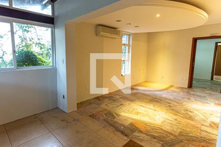 Casa à venda com 407m², 1 quarto e sem vaga