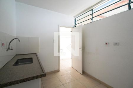 Casa à venda com 140m², 2 quartos e 4 vagasozinha
