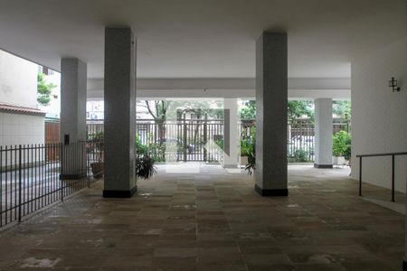 Apartamento à venda com 75m², 2 quartos e 1 vaga Apartamento à venda com 75m², 2 quartos e 1 vagaEntrada do Prédio