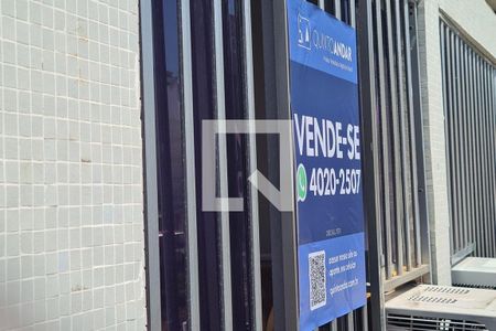 Apartamento à venda com 60m², 2 quartos e 1 vaga Apartamento à venda com 60m², 2 quartos e 1 vagaVista - Placa de Vende-se