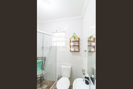 Casa à venda com 187m², 5 quartos e 2 vagas Casa à venda com 187m², 5 quartos e 2 vagasBanheiro do Salão de festas