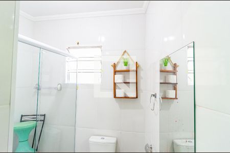 Casa à venda com 187m², 5 quartos e 2 vagas Casa à venda com 187m², 5 quartos e 2 vagasBanheiro do Salão de festas