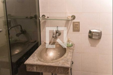 Apartamento à venda com 115m², 3 quartos e 1 vaga Apartamento à venda com 115m², 3 quartos e 1 vagaBanheiro social 2