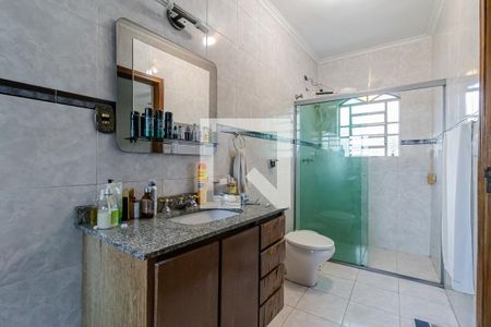 Casa à venda com 300m², 3 quartos e 6 vagas Casa à venda com 300m², 3 quartos e 6 vagasBanheiro da Suíte