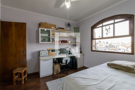 Casa à venda com 300m², 3 quartos e 6 vagas Casa à venda com 300m², 3 quartos e 6 vagasQuarto 1