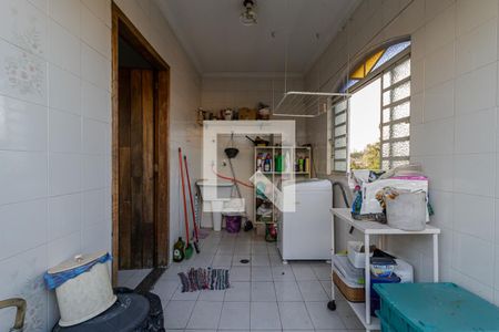 Casa à venda com 300m², 3 quartos e 6 vagas Casa à venda com 300m², 3 quartos e 6 vagasÁrea de Serviço