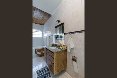 Casa à venda com 300m², 3 quartos e 6 vagas Casa à venda com 300m², 3 quartos e 6 vagasBanheiro da Suíte