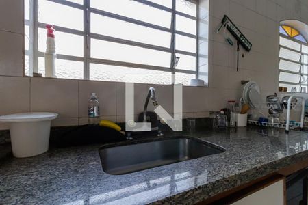 Casa à venda com 300m², 3 quartos e 6 vagas Casa à venda com 300m², 3 quartos e 6 vagasCozinha