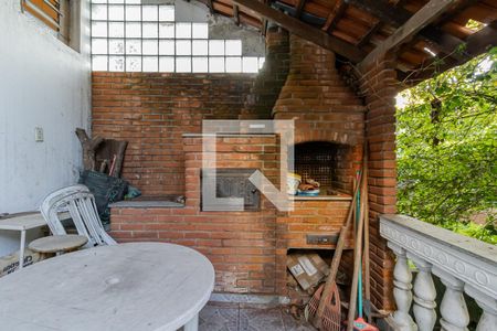 Casa à venda com 300m², 3 quartos e 6 vagas Casa à venda com 300m², 3 quartos e 6 vagasChurrasqueira