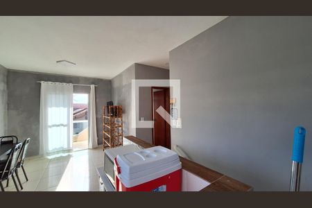 Sala de casa para alugar com 2 quartos, 67m² em Maracanã, Praia Grande