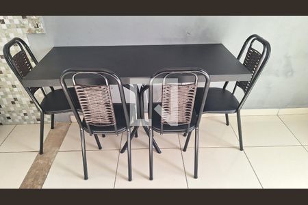 Sala  de casa para alugar com 2 quartos, 67m² em Maracanã, Praia Grande