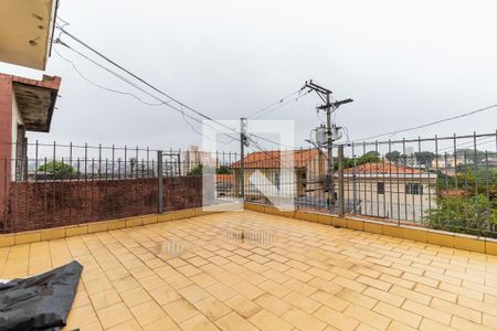 Casa à venda com 240m², 4 quartos e 3 vagas Casa à venda com 240m², 4 quartos e 3 vagasQuarto 3 - Varanda