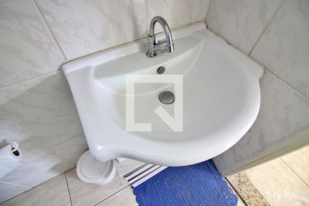 Casa à venda com 219m², 4 quartos e 3 vagasBanheiro Social Casa 3