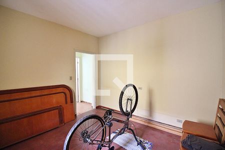 Casa à venda com 219m², 4 quartos e 3 vagasQuarto Casa 2