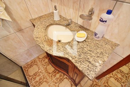 Casa à venda com 219m², 4 quartos e 3 vagasBanheiro Social