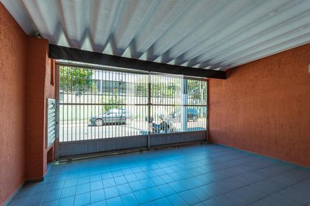 Casa à venda com 150m², 3 quartos e 2 vagas Casa à venda com 150m², 3 quartos e 2 vagasGaragem