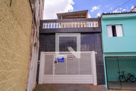 Casa à venda com 248m², 3 quartos e 2 vagasFachada