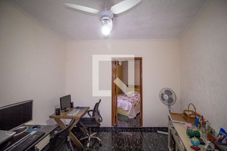 Casa à venda com 248m², 3 quartos e 2 vagasEscritório