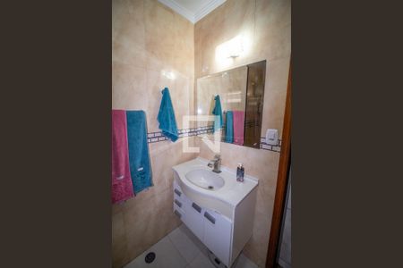 Casa à venda com 248m², 3 quartos e 2 vagasBanheiro 2