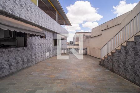 Casa à venda com 248m², 3 quartos e 2 vagasQuintal