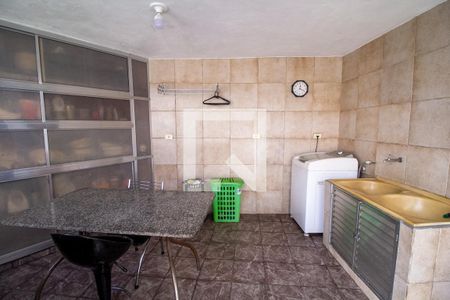 Casa à venda com 248m², 3 quartos e 2 vagasÁrea de Serviço