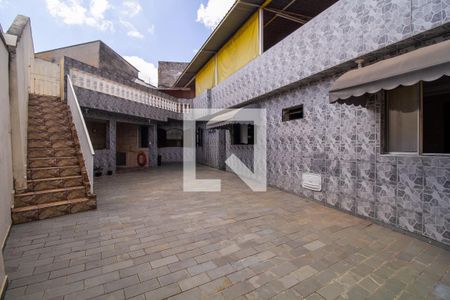 Casa à venda com 248m², 3 quartos e 2 vagasQuintal