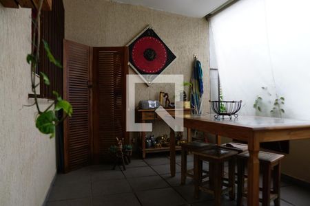 Casa à venda com 444m², 4 quartos e 6 vagasVaranda 