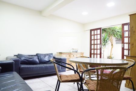 Casa à venda com 444m², 4 quartos e 6 vagasSala para descanso