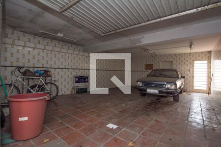 Casa à venda com 260m², 3 quartos e 5 vagas Casa à venda com 260m², 3 quartos e 5 vagasGaragem