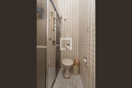 Casa à venda com 260m², 3 quartos e 5 vagas Casa à venda com 260m², 3 quartos e 5 vagasBanheiro Corredor 2