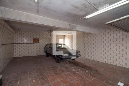 Casa à venda com 260m², 3 quartos e 5 vagas Casa à venda com 260m², 3 quartos e 5 vagasGaragem