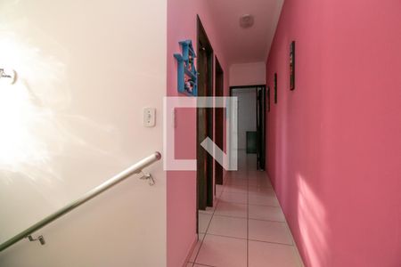 Casa à venda com 125m², 3 quartos e 2 vagas Casa à venda com 125m², 3 quartos e 2 vagasCorredor