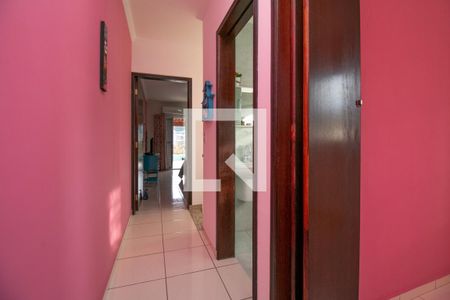 Casa à venda com 125m², 3 quartos e 2 vagas Casa à venda com 125m², 3 quartos e 2 vagasCorredor