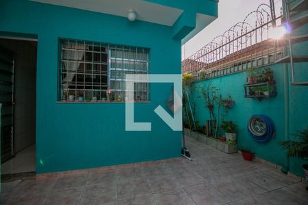 Casa à venda com 125m², 3 quartos e 2 vagas Casa à venda com 125m², 3 quartos e 2 vagasQuintal