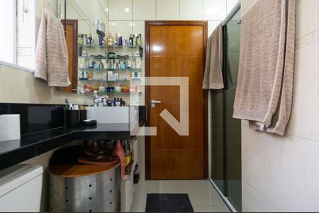 Casa à venda com 220m², 3 quartos e 4 vagas Casa à venda com 220m², 3 quartos e 4 vagasBanheiro da Suíte 2