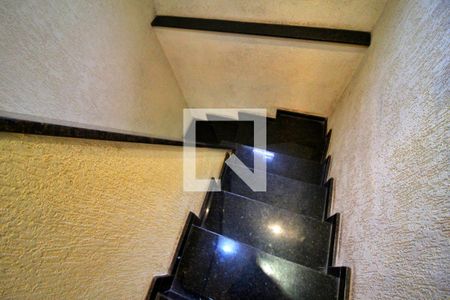 Casa à venda com 269m², 3 quartos e 4 vagasEscada