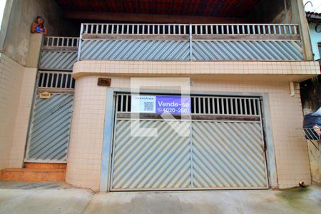 Casa à venda com 269m², 3 quartos e 4 vagasFachada