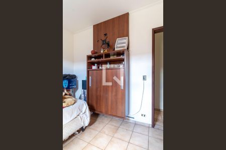 Casa à venda com 190m², 3 quartos e 2 vagas Casa à venda com 190m², 3 quartos e 2 vagasQuarto 1