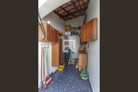 Casa à venda com 280m², 4 quartos e 4 vagas Casa à venda com 280m², 4 quartos e 4 vagasDispensa